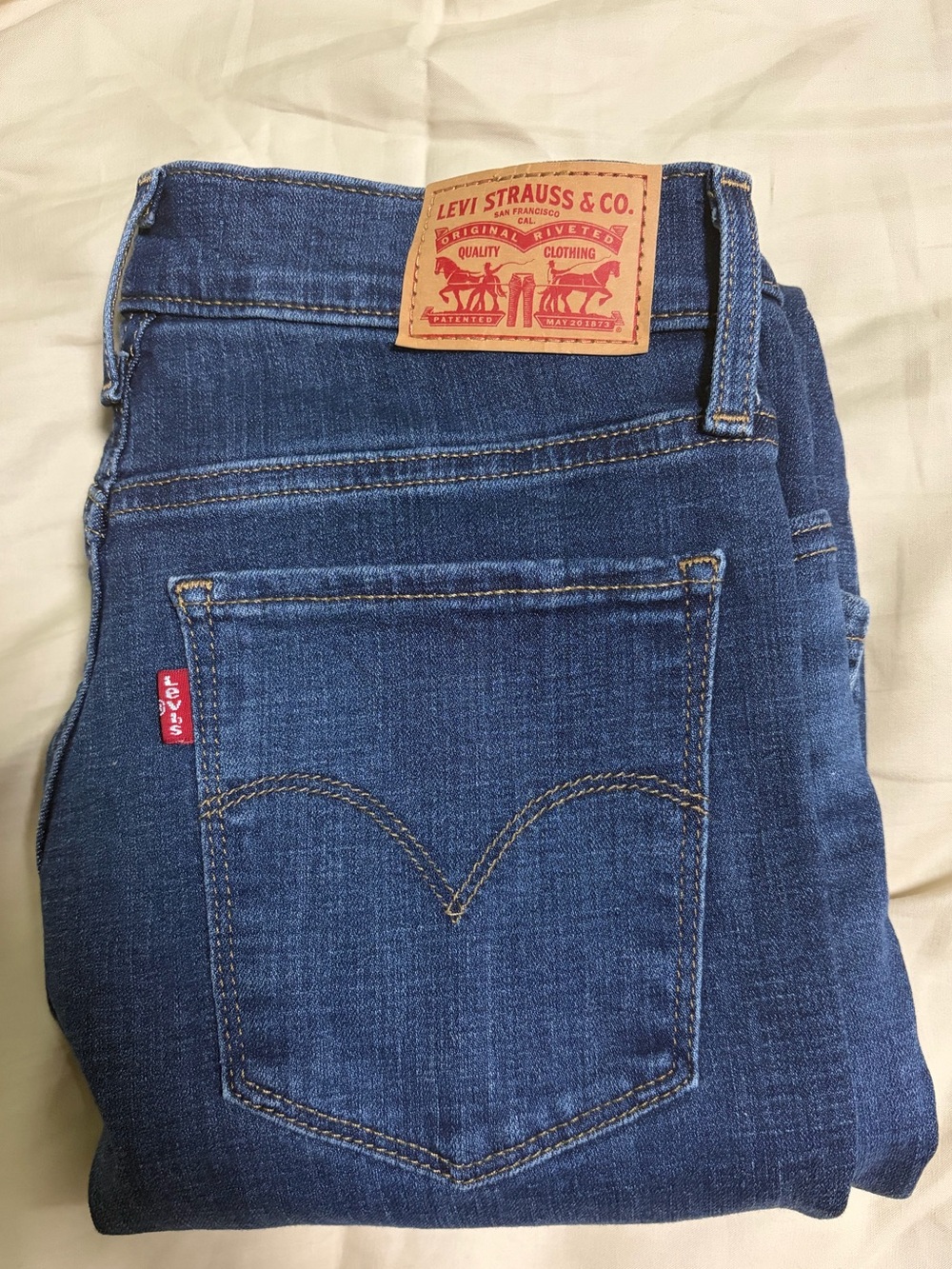 Levi's Women's Dark Blue Skinny Jeans
